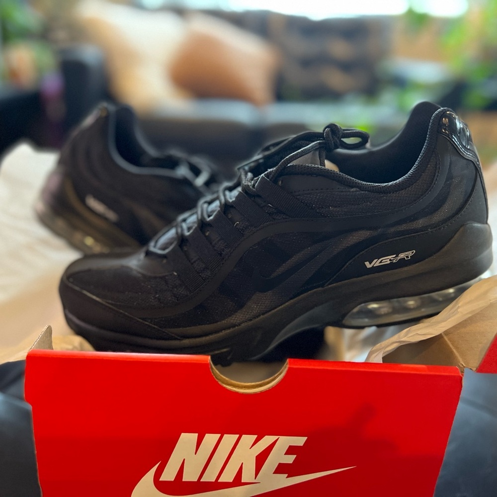 Nike Men's Air Max VG-R trainers